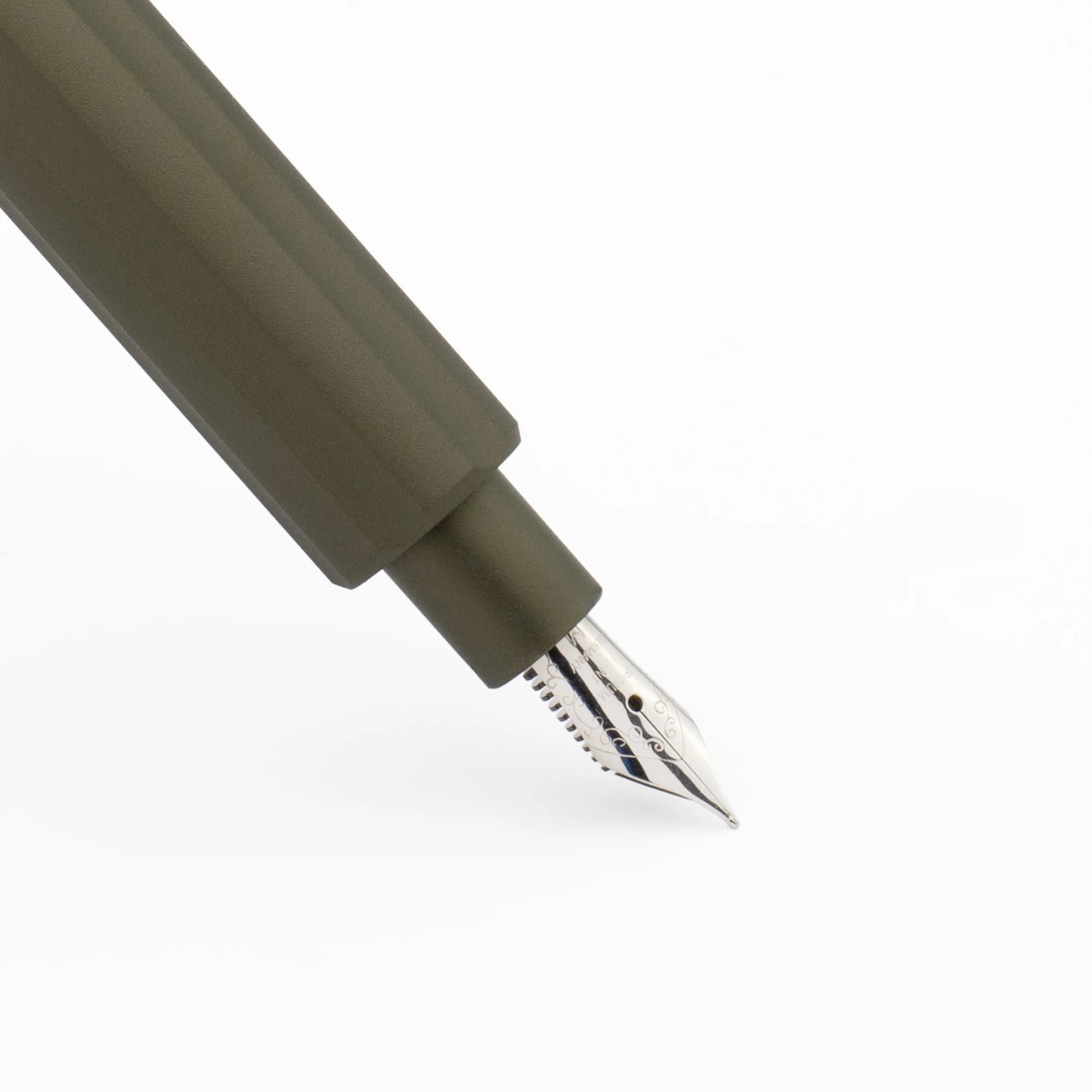 Monteverde Axis Matte Olive 5
